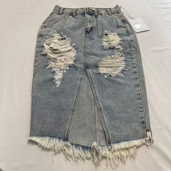 NWT One Teaspoon Whiskey Cadillac Destroyed Distressed Denim Skirt Size 25 New - Picture 1 of 11